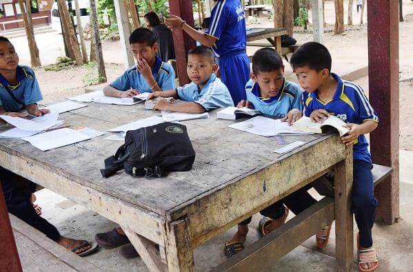 タイ子供の村学園孤児院自主性