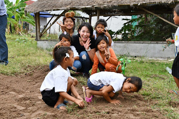 カンボジア孤児院の子ども達