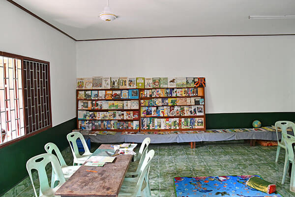 CHANGドンナクン小学校の図書室