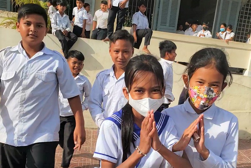 カンボジアの小学校を支援