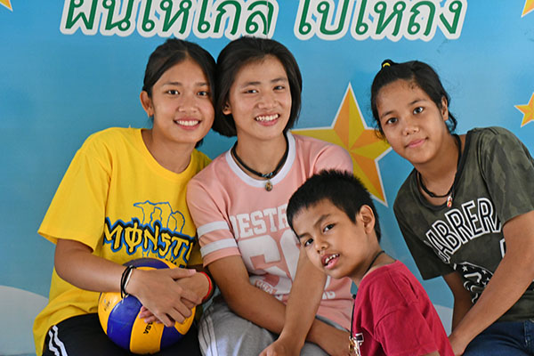 タイの孤児院の子ども達