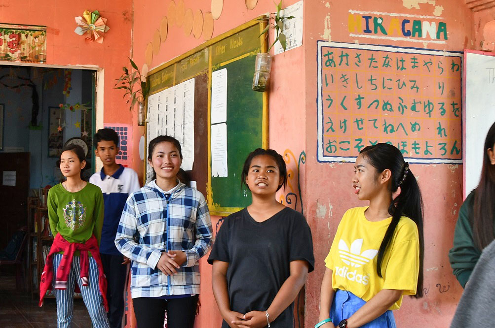 日本語を学ぶカンボジアの子ども達との会話実習
