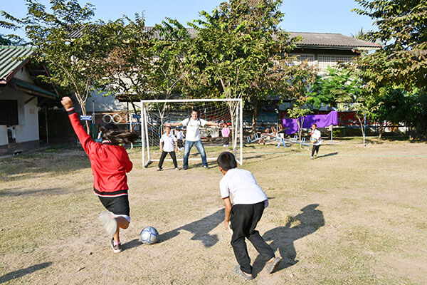 ドンナクン小学校の校庭